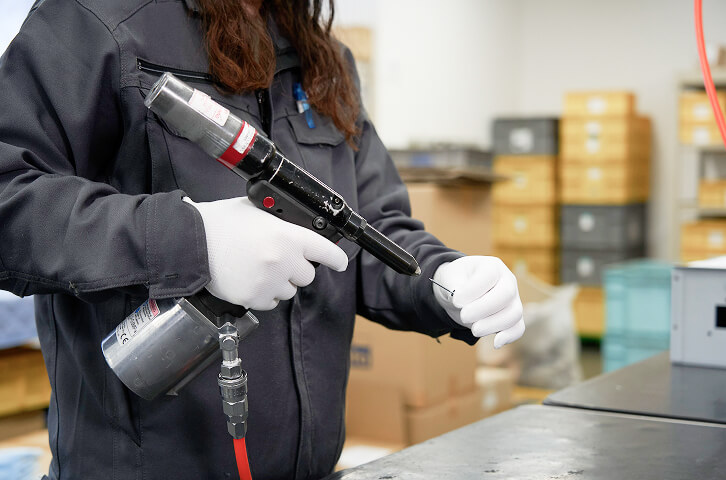 組み立てスタッフ